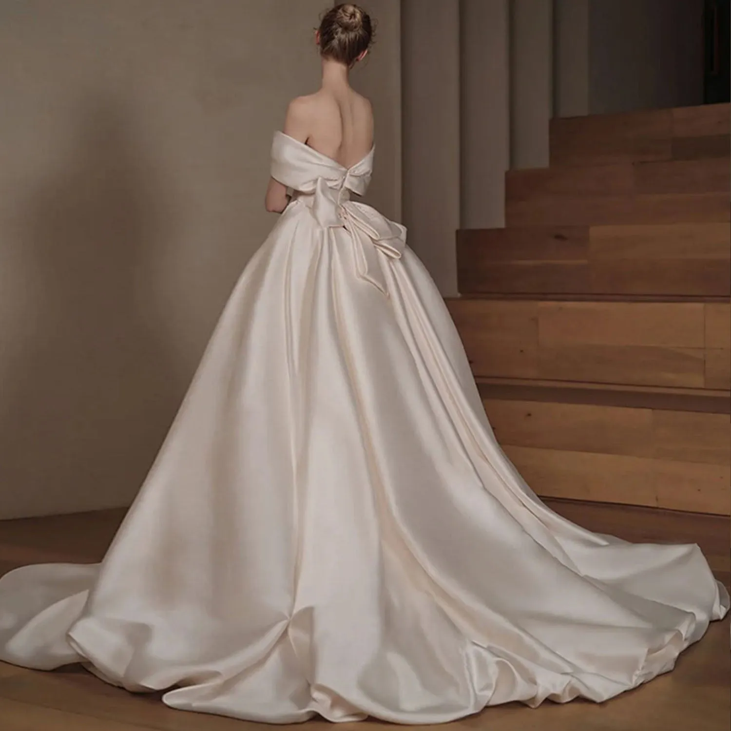 Light Effect Satin Mermaid Wedding Dress with Detachable Train and Gorgeous Detailing