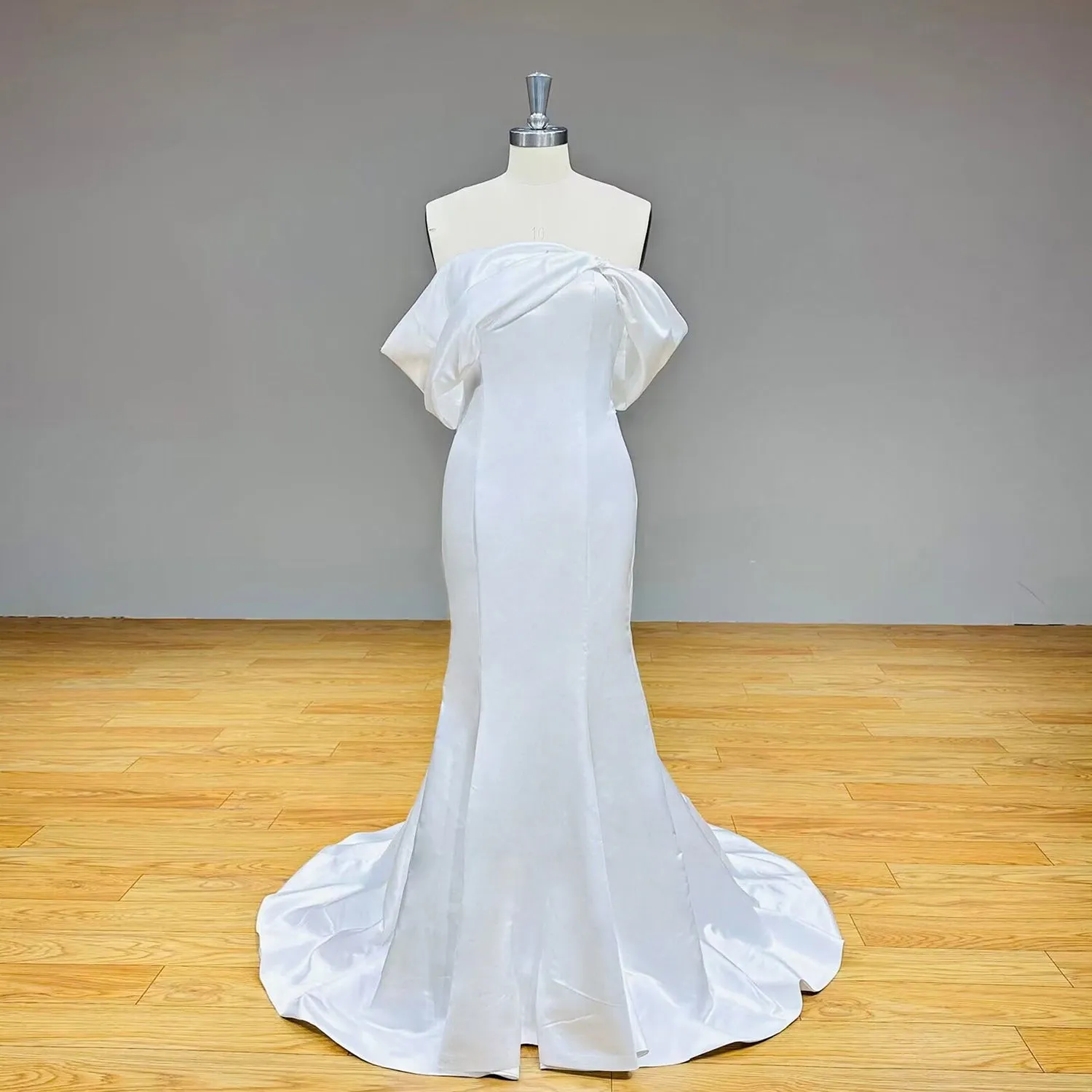 Light Effect Satin Mermaid Wedding Dress with Detachable Train and Gorgeous Detailing