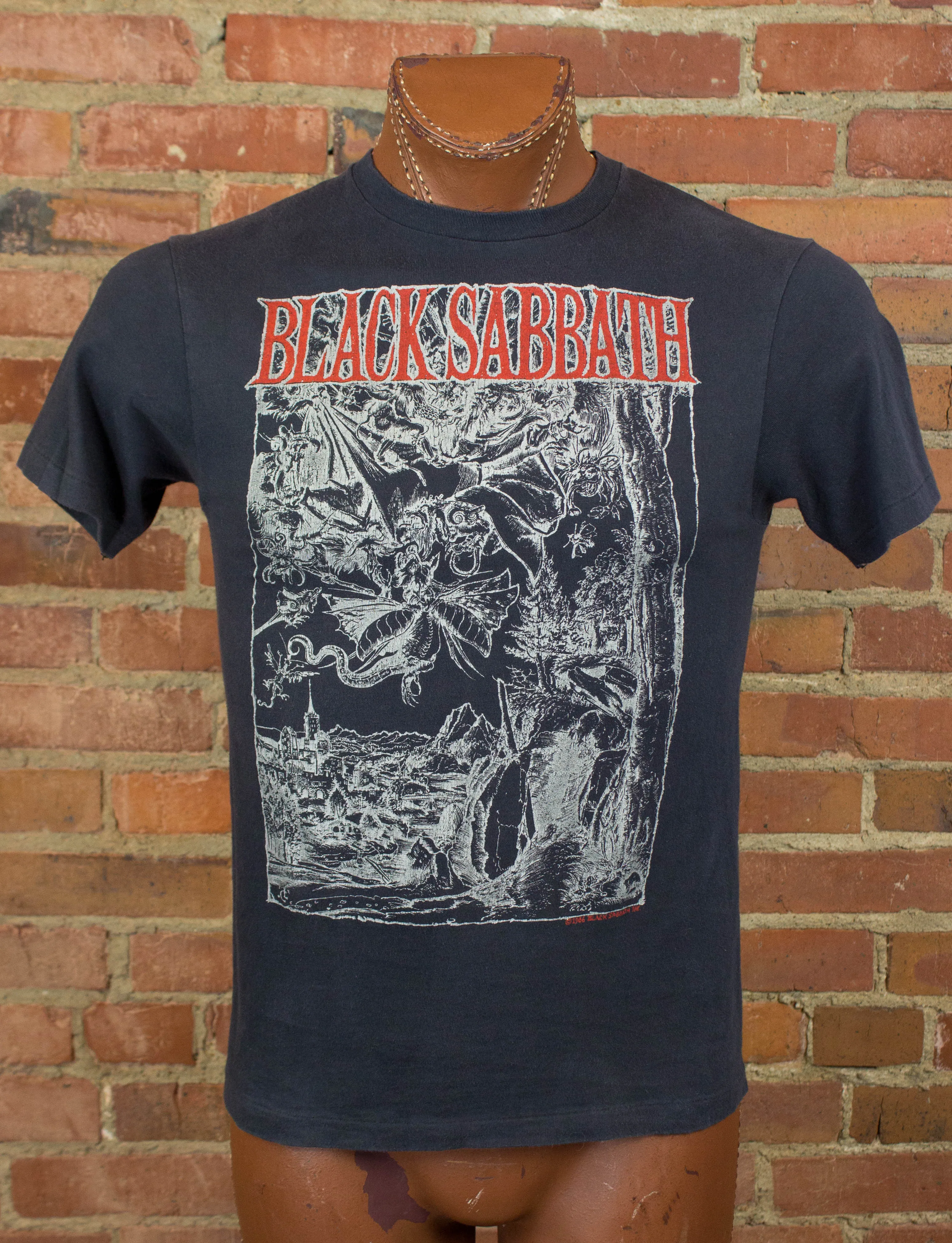 Vintage Black Sabbath Concert T Shirt 1986 Dragon Black and Red Small